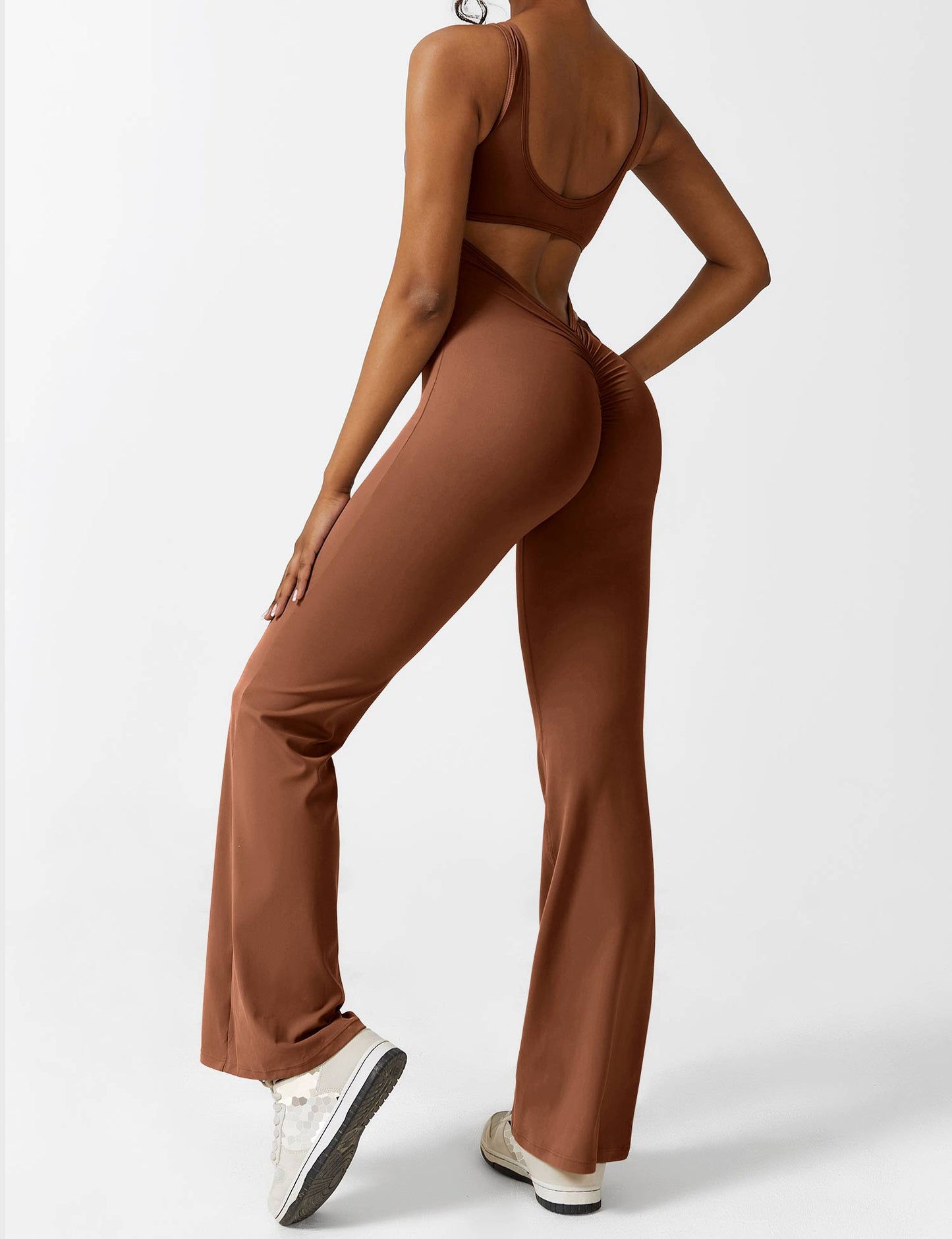 Liva- Uitlopende Jumpsuit met V-rug